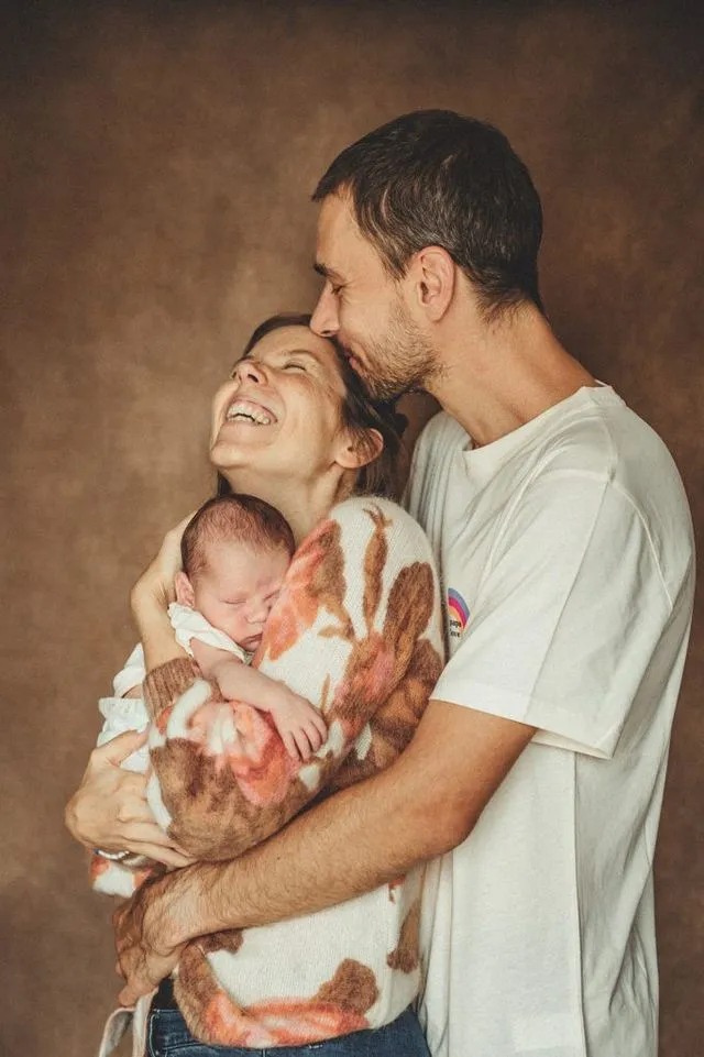 Portrait de famille avec nouveau-né